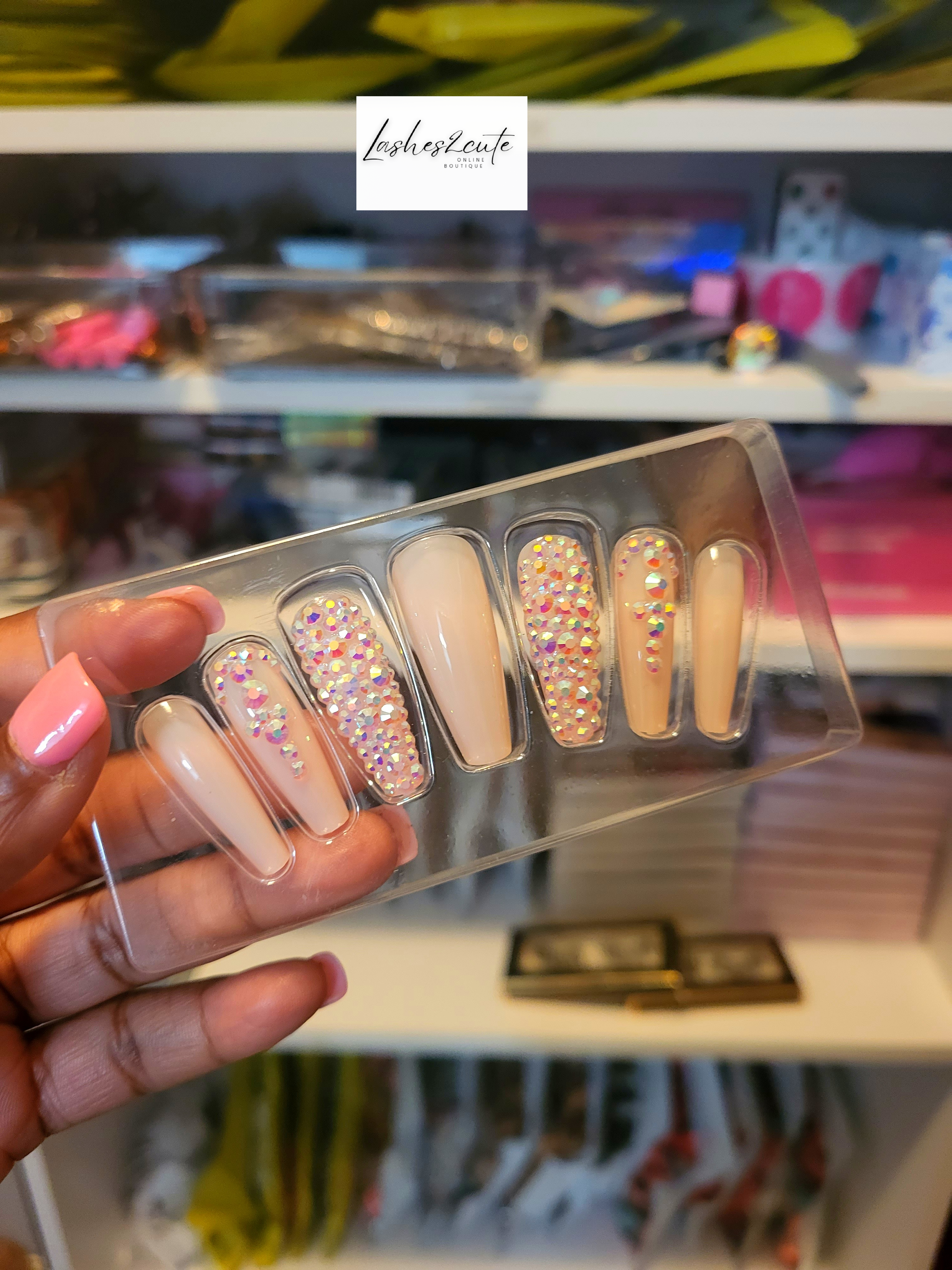 “Sparkle”24 件套带胶人造指甲