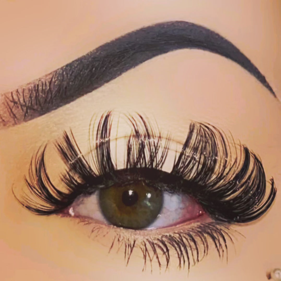 "Sunshine" 20mm Faux D Curl Natural Russian False Eyelashes