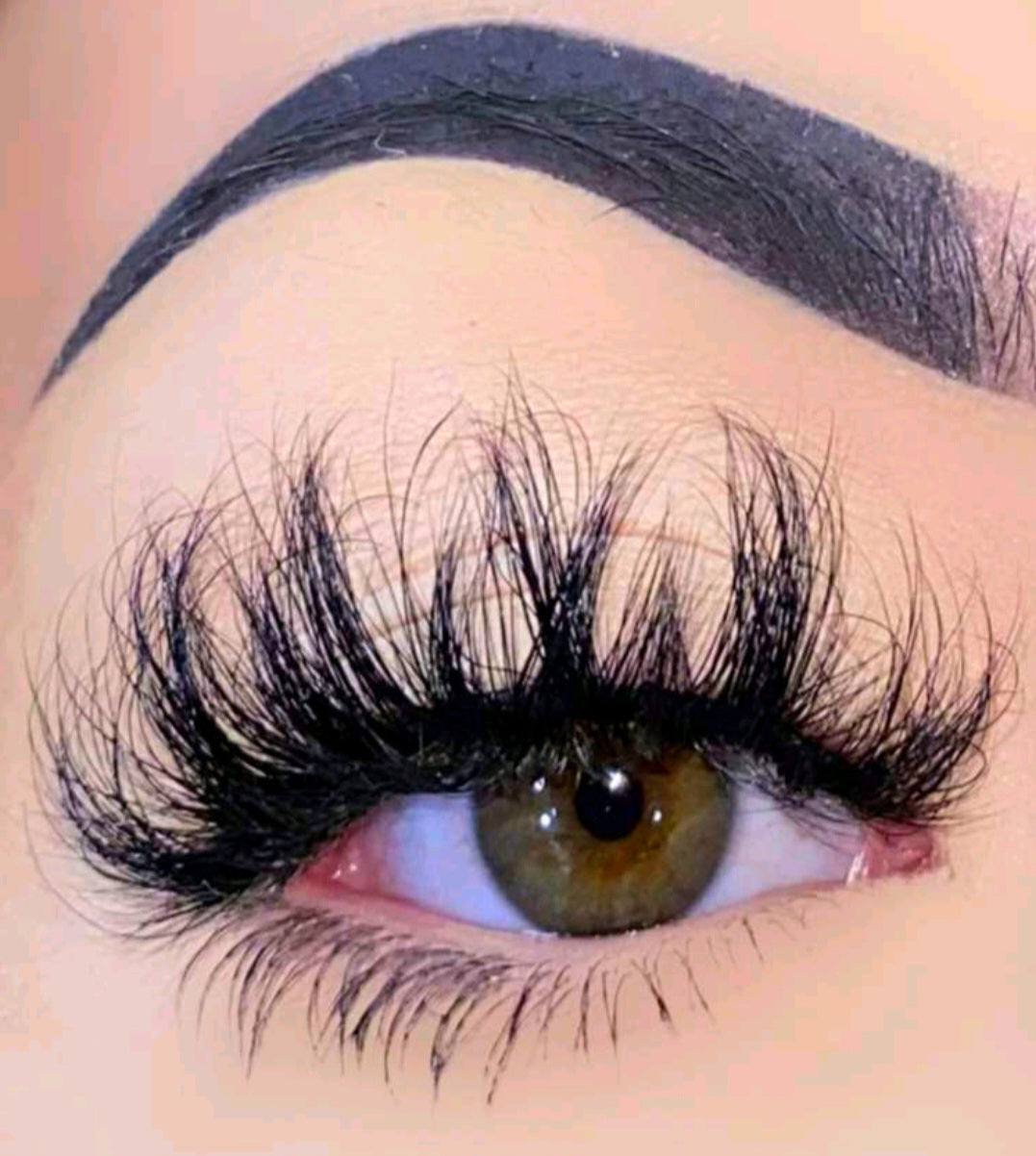 "Kitty" 20mm 8D Wispy Lashes Dramatic Long Thick Volume Eyelashes