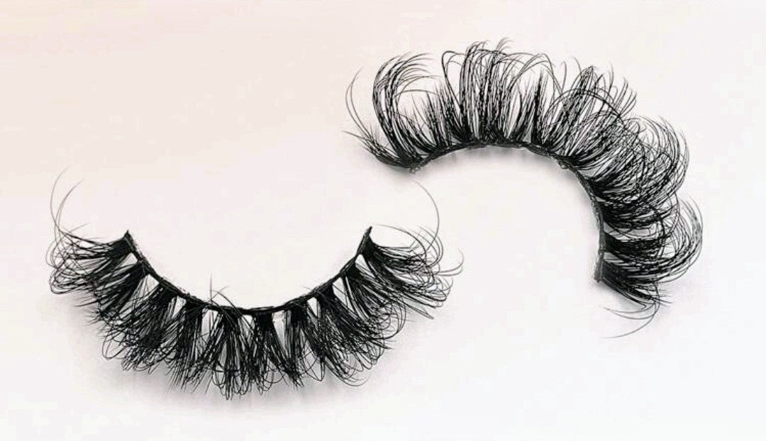 "Unique" D Curl Fluffy Volume Dramatic Fauxmink False Eyelashes