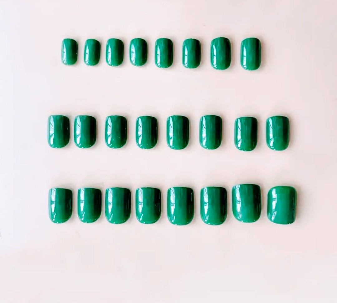 "Emerald" 24 Pcs Short Square Press On Nails with Glue