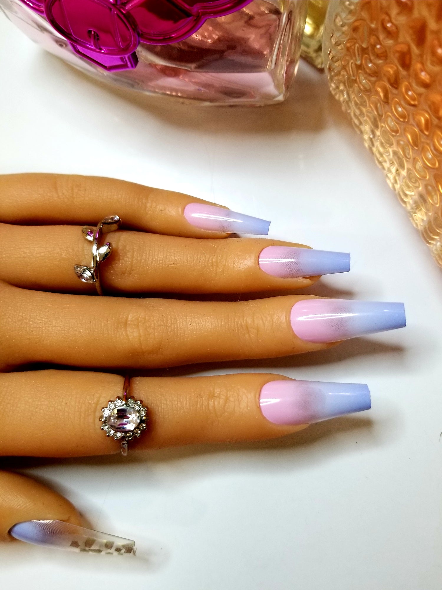 "Candy" 24 Piece Set Artificial Nails with Glue