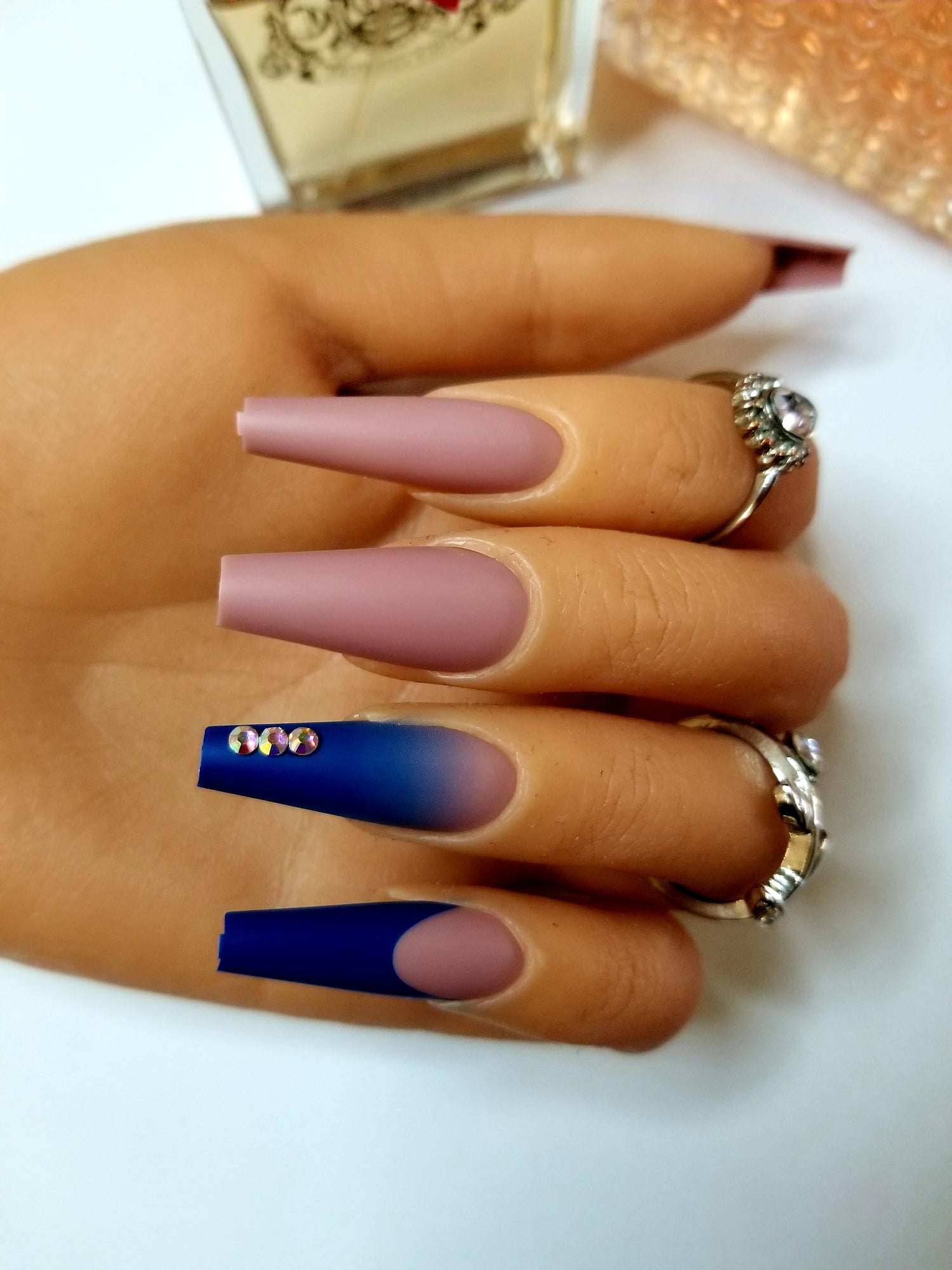 "Blue Champagne" 24 Piece Set Artificial Nails with Glue