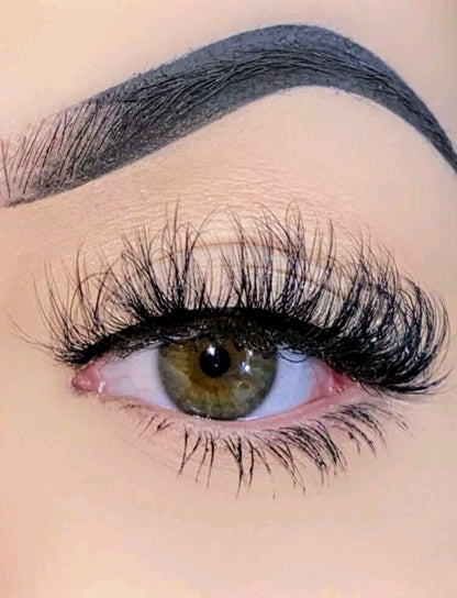 “Birdie”14 毫米蓬松人造水貂假睫毛