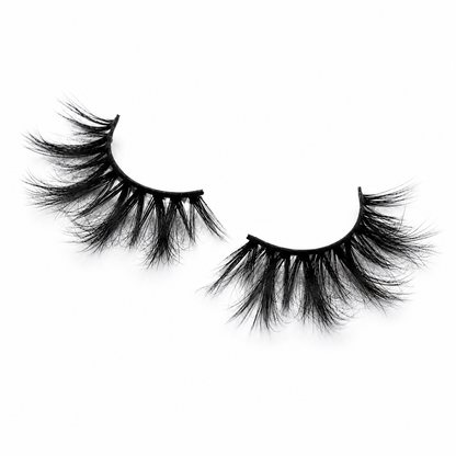 MAIN CHARACTER 22mm Dramatic Wispy Lashes