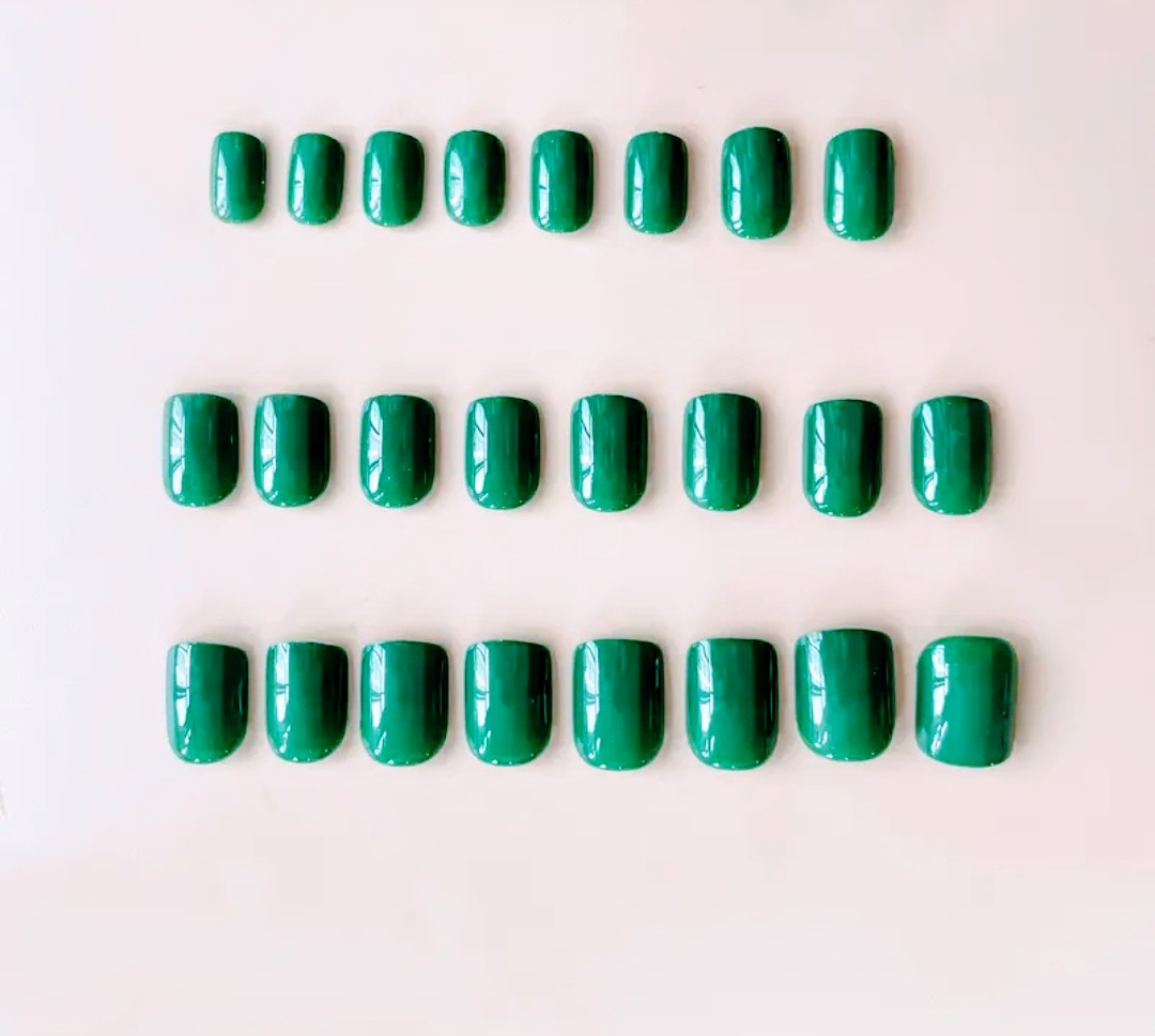 &quot;Emerald&quot; 24 Pcs Short Square Press On Nails with Glue