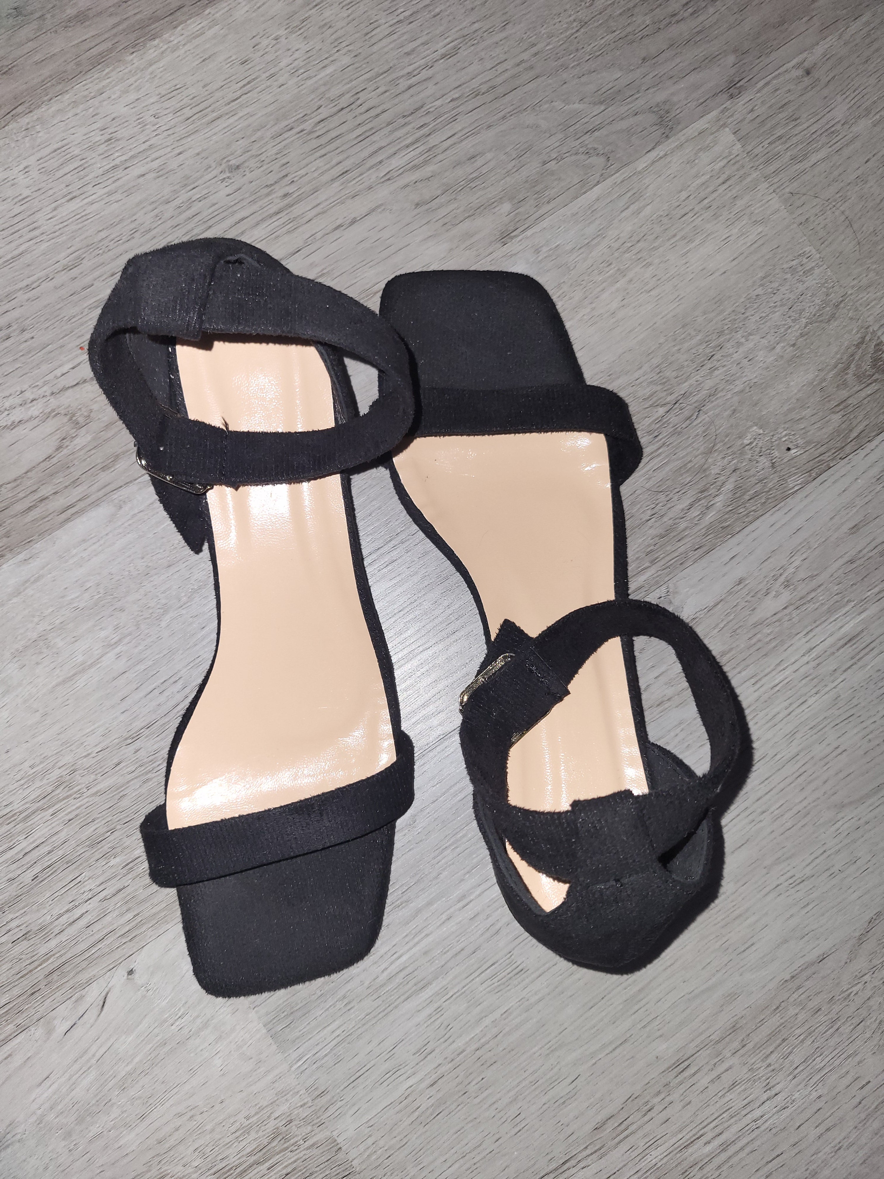 Black High Heel Peep Toe Ankle Strap With Chunky Heels Made Of Faux Suede Size 8