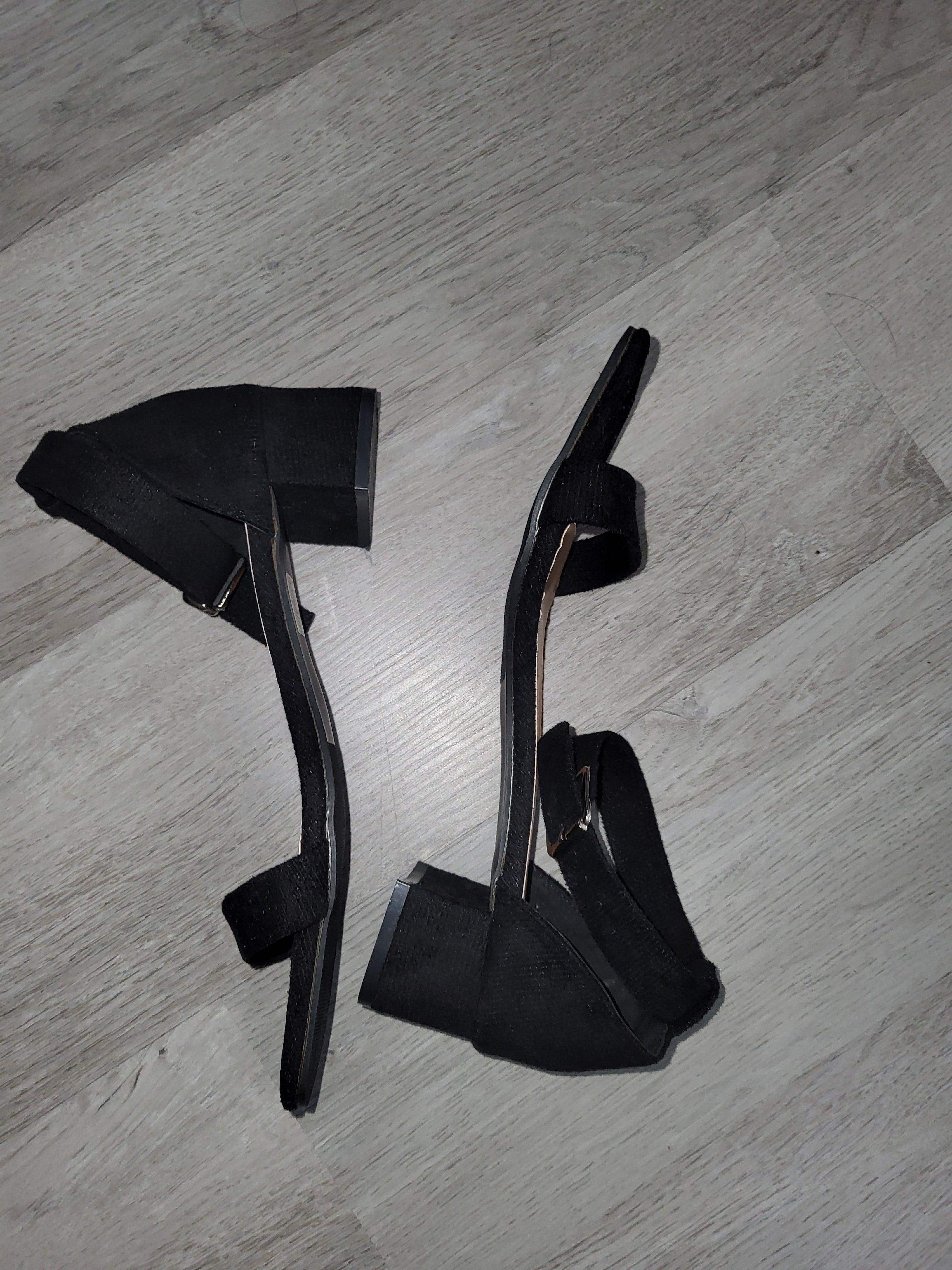 Black High Heel Peep Toe Ankle Strap With Chunky Heels Made Of Faux Suede Size 8