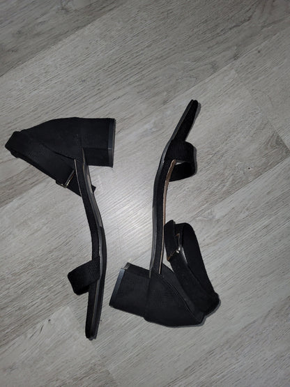 Black High Heel Peep Toe Ankle Strap With Chunky Heels Made Of Faux Suede Size 8