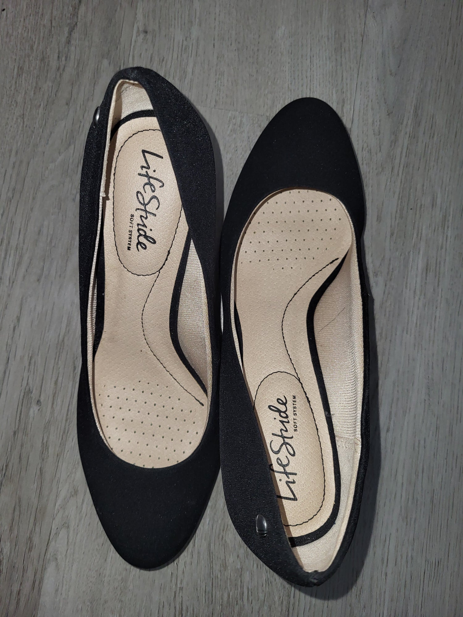 Closed toe high heels Size 8