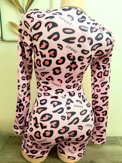 女式粉红豹纹长袖连衣裤